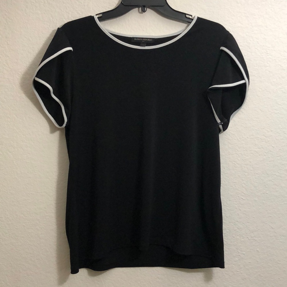 Tulip sleeve banana republic shirt